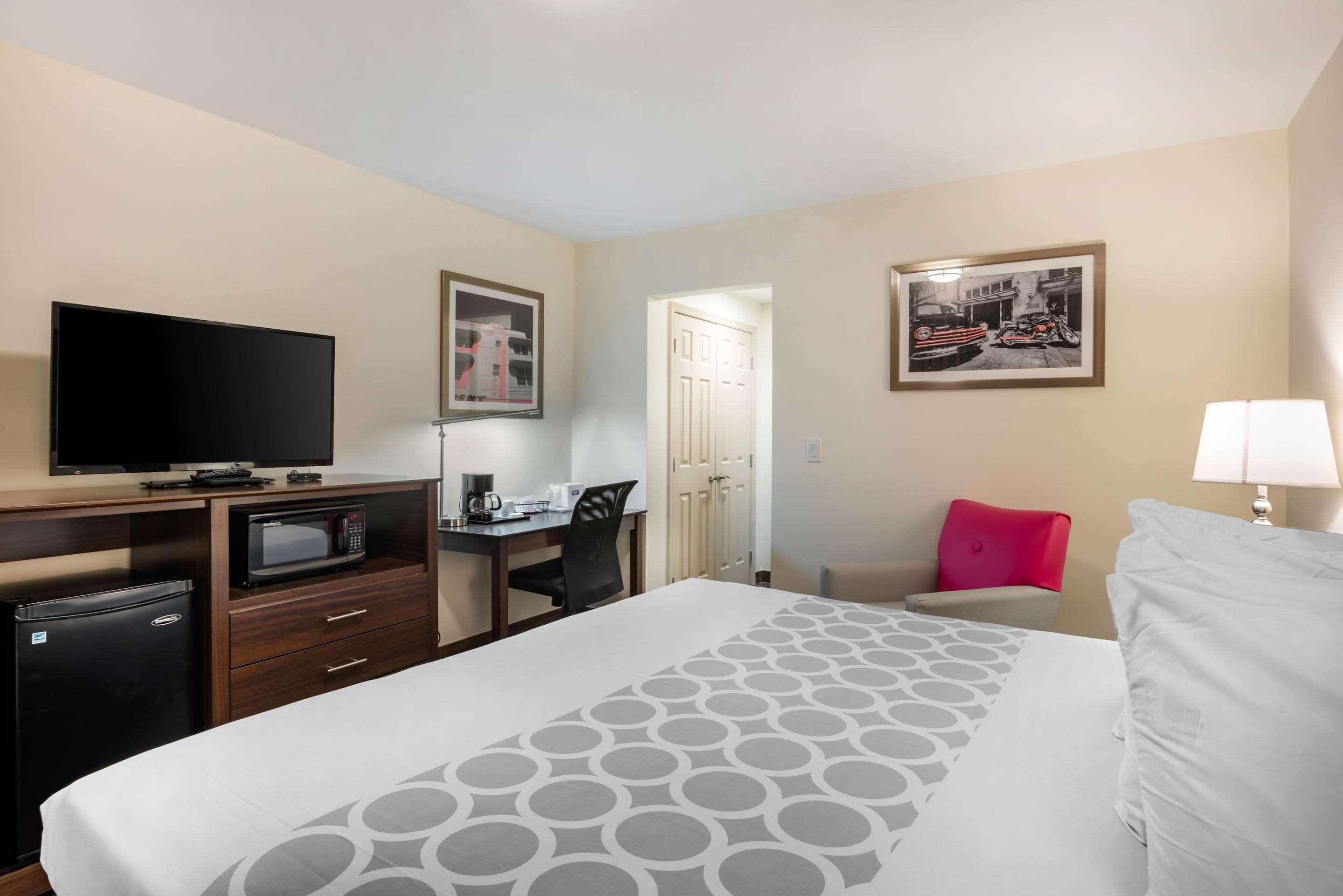 Downtown Hollywood Gardens Inn & Suites Esterno foto