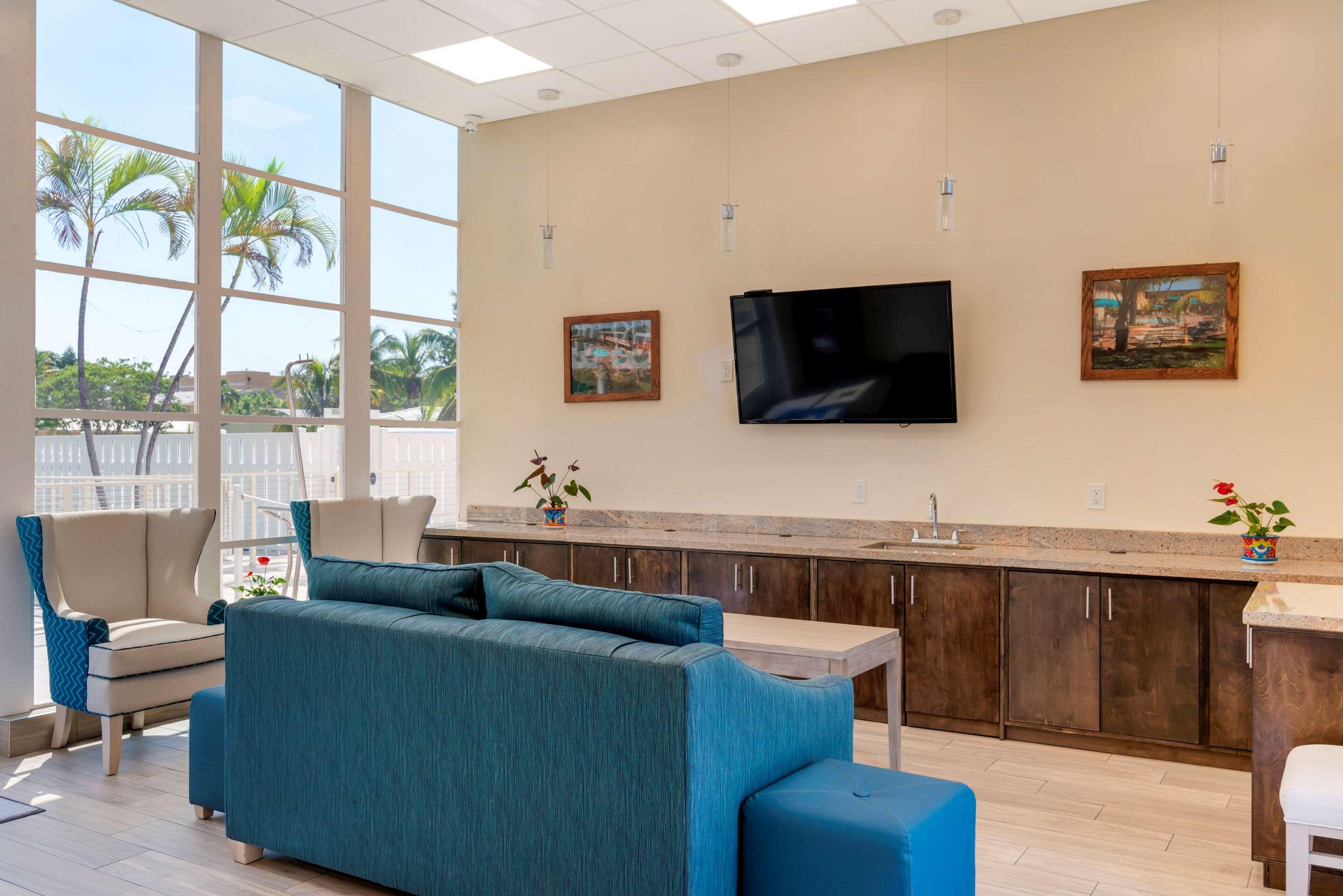 Downtown Hollywood Gardens Inn & Suites Esterno foto