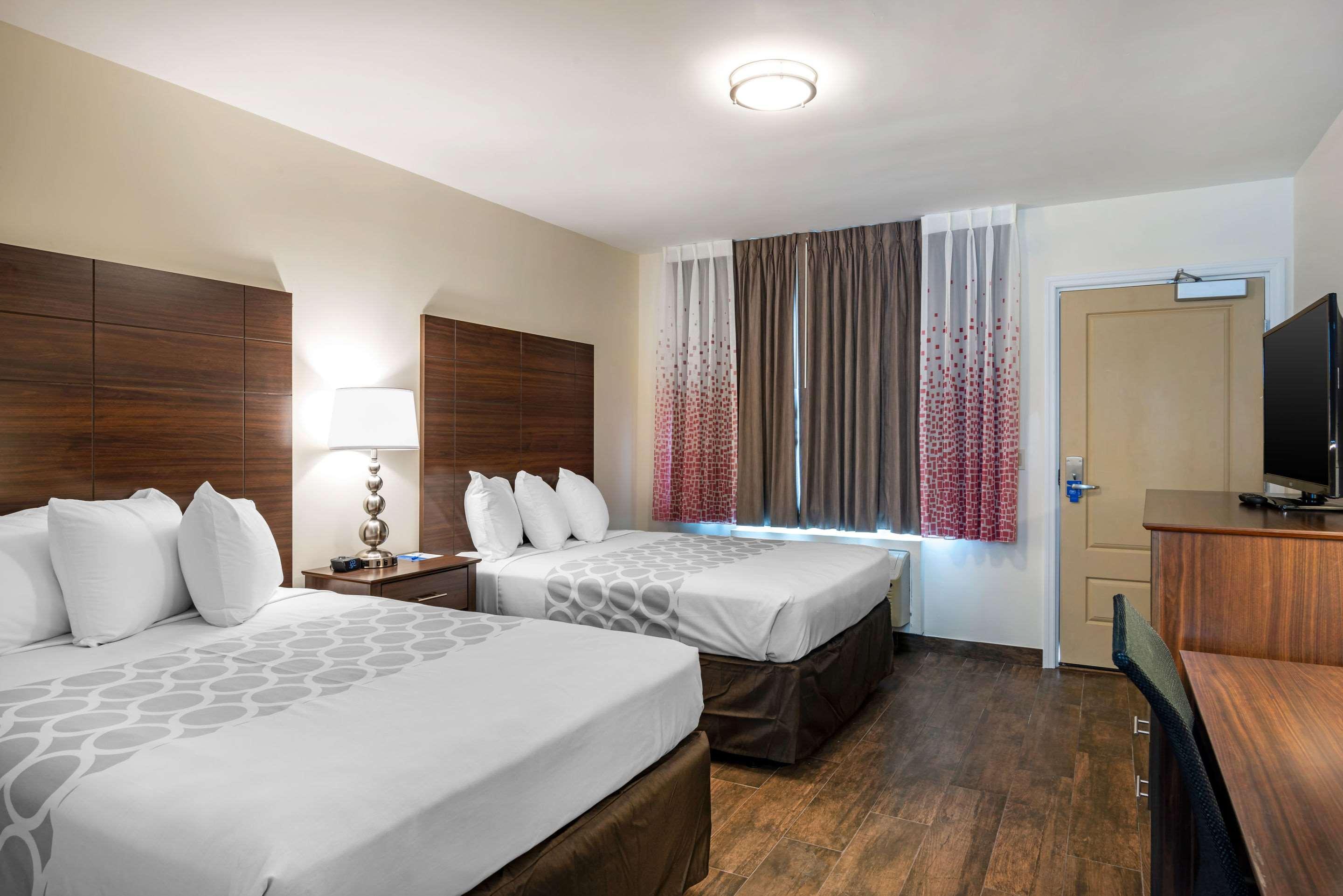 Downtown Hollywood Gardens Inn & Suites Esterno foto