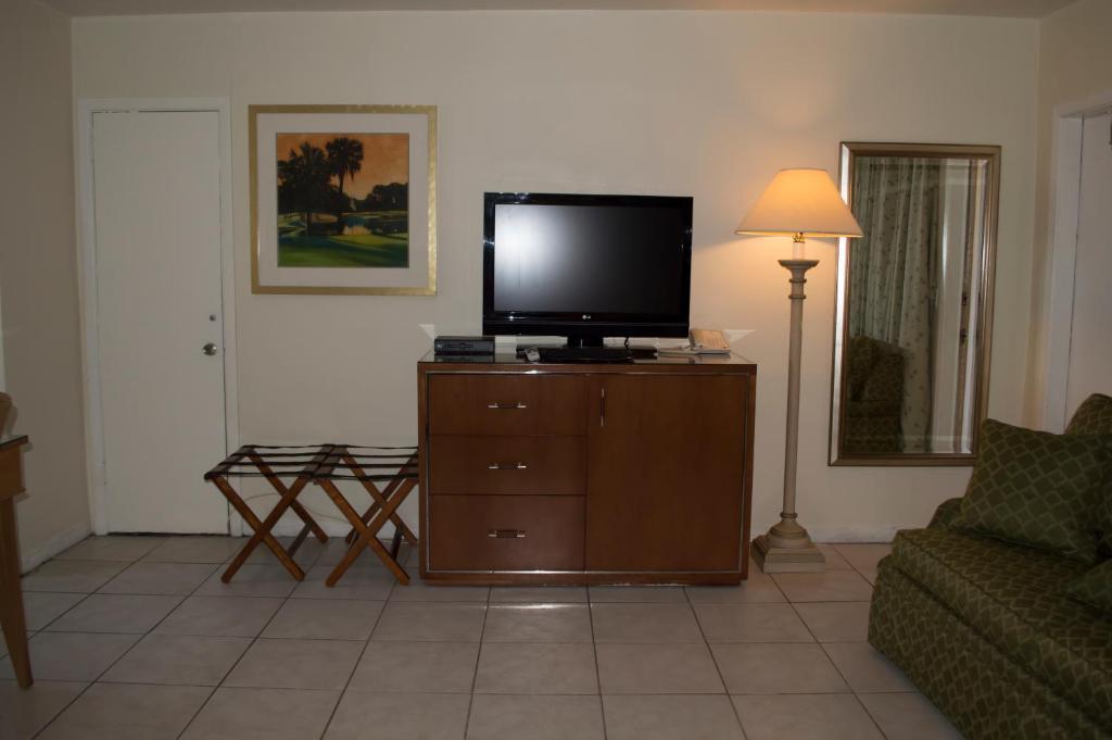 Downtown Hollywood Gardens Inn & Suites Esterno foto
